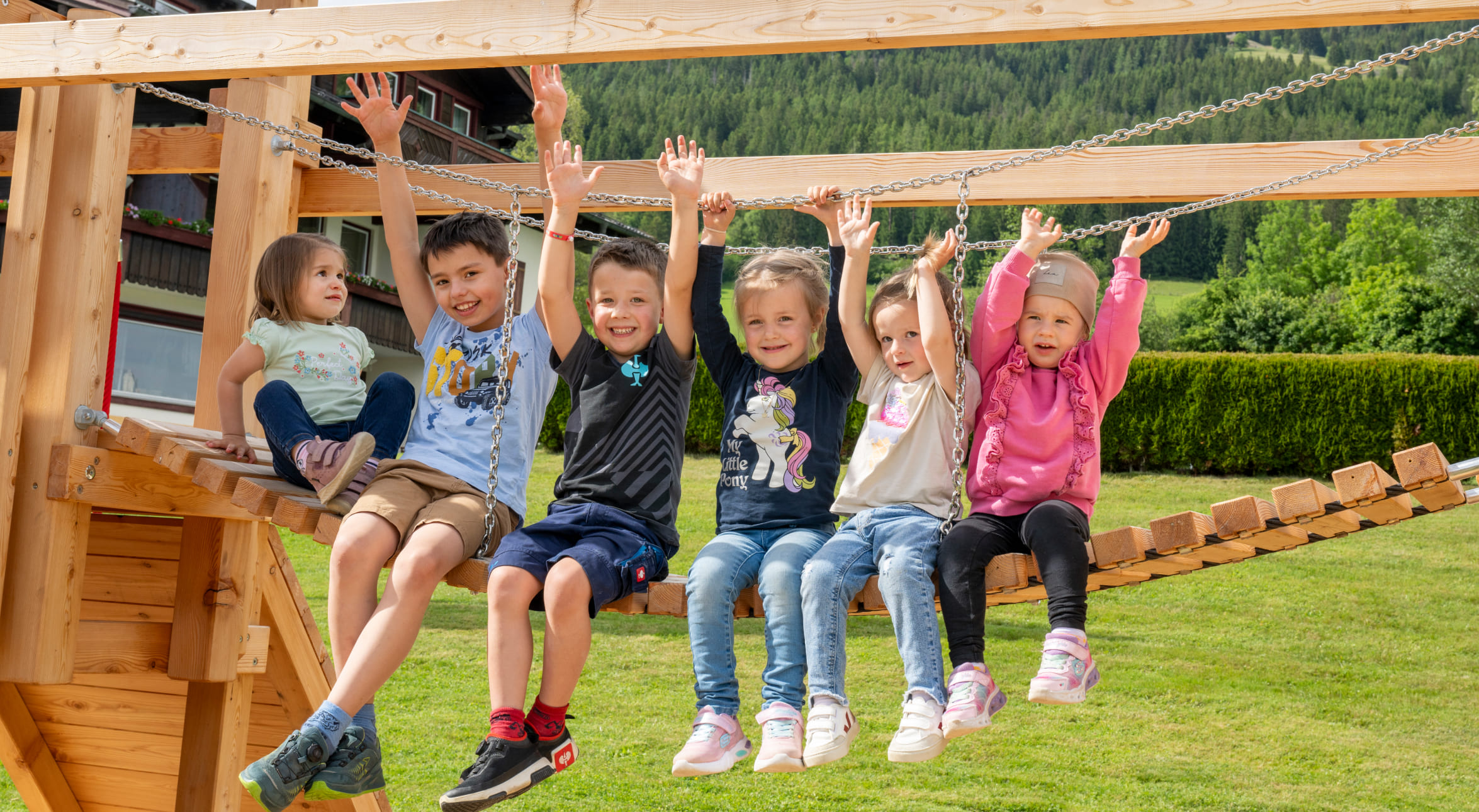 Kinder am Obersulzberggut © Lorenz Masser Fotografie